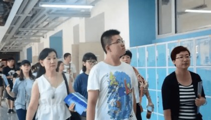 “还不如少考100多分！”浙大女孩无法考公，吐槽当年不如去普本