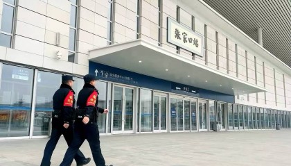 春运收官张家口铁警