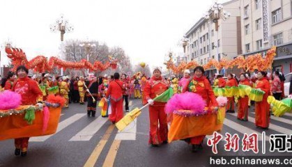 张家口张北：欢天喜地闹社火