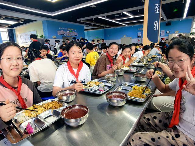 周口：2599所学校食堂“互联网+明厨亮灶”全覆盖