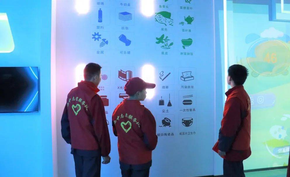 争做乐雅少年 | 城西中学开展学雷锋教育实践活动