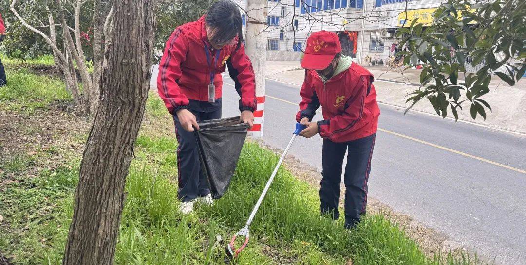 争做乐雅少年 | 城西中学开展学雷锋教育实践活动
