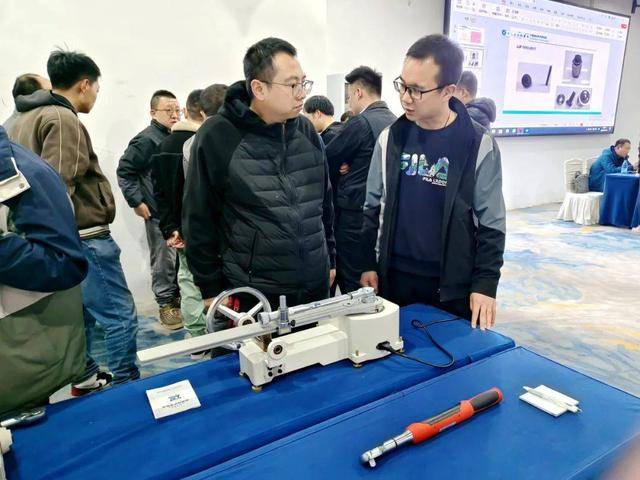 东方“准达”应邀参加中国计量协会扭矩技术规范宣贯会