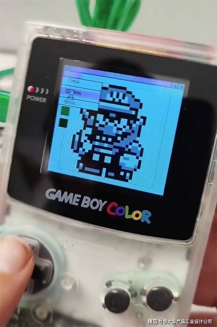 设计资讯｜Game Boy：一场像素风的时空穿越派对