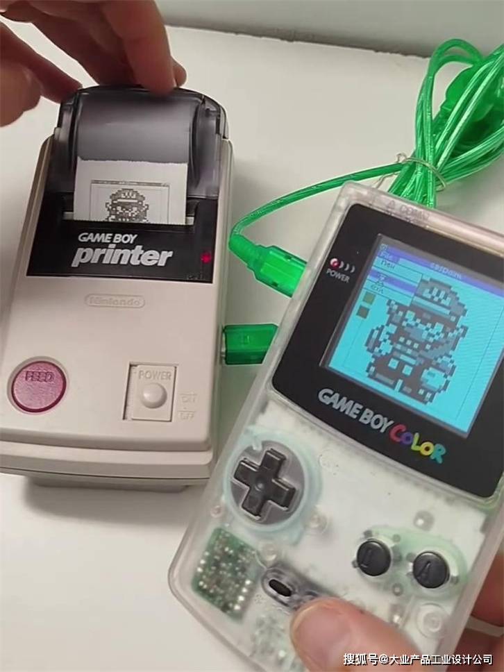 设计资讯｜Game Boy：一场像素风的时空穿越派对